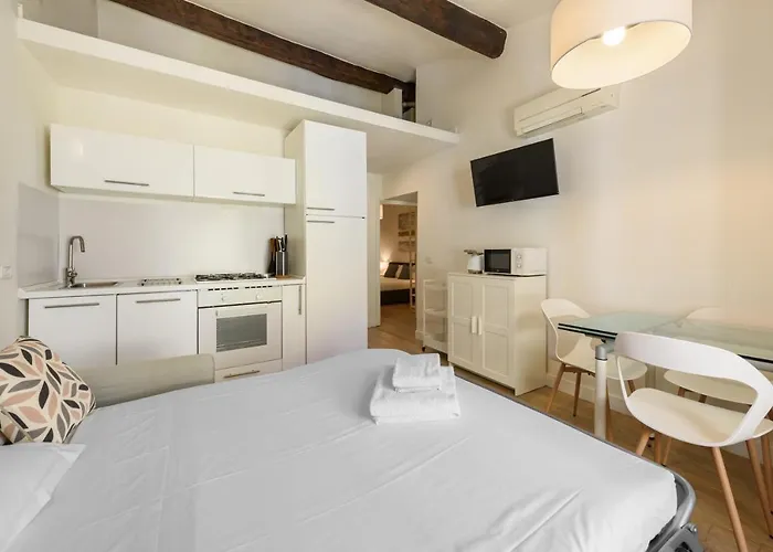 Apartment Novella Contemporary By Mmega