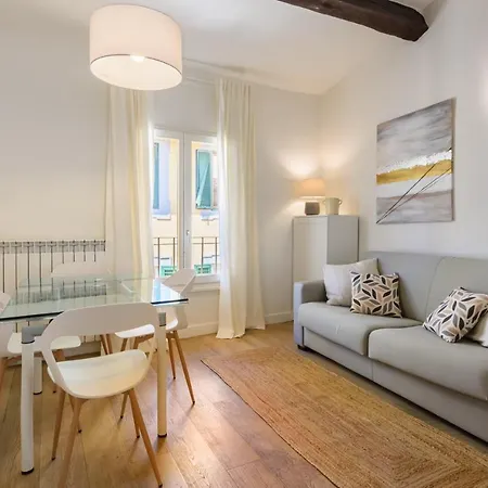 Novella Contemporary By Mmega Firenze
